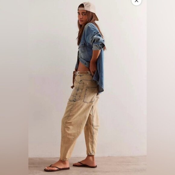 NWOT Free People Moxie Low Slung Pull On Barrel Jeans size 31L - Picture 3 of 7